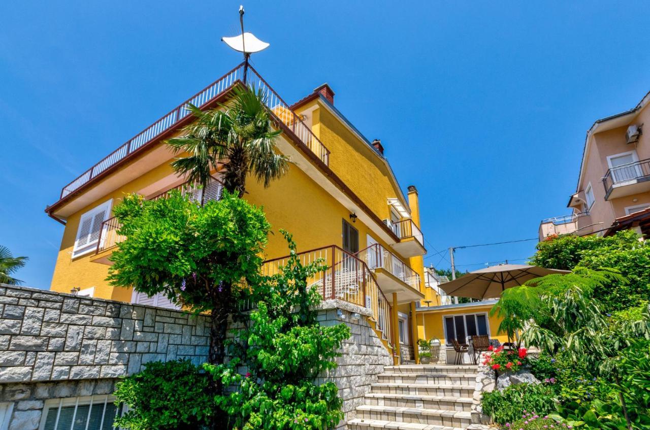 Blazi Apartment Crikvenica Exterior foto